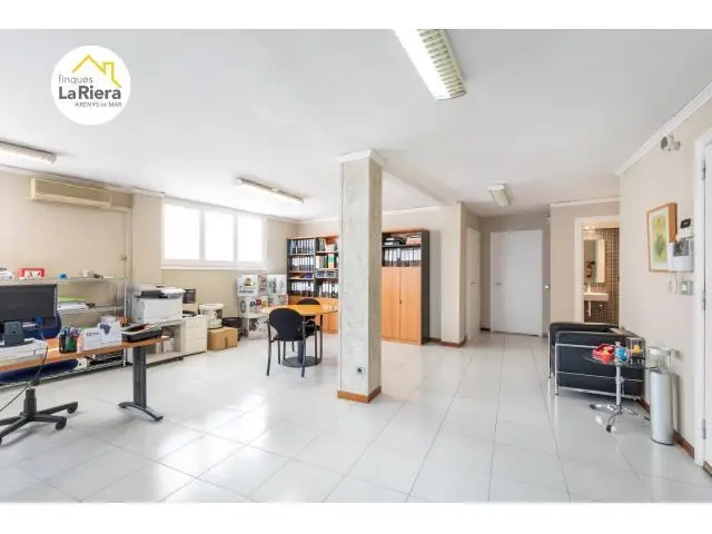 Local Comercial en Primera Linea de Mar con Vistas