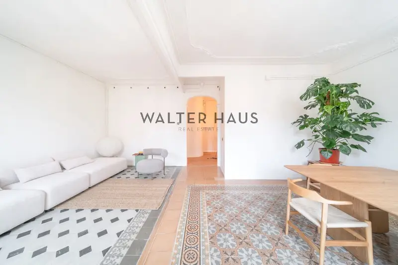 Piso 105m²  3hab 2 baños  Sant Antoni Barcelona