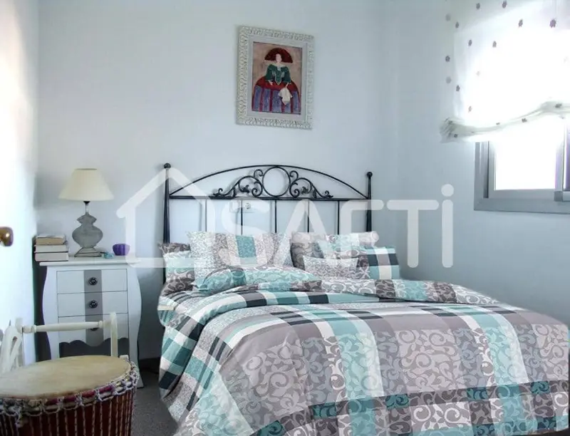 Chalet en Venta en Chiva Valencia 3 Dormitorios Piscina Jardin
