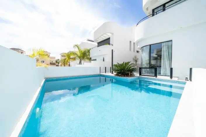 Villa de Lujo 3 Dormitorios La Marina Costa Blanca