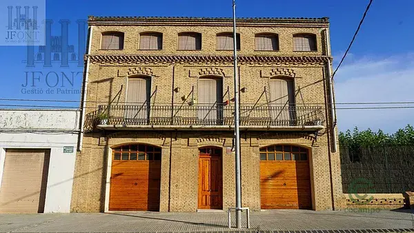 Casa Pairal en Móra d'Ebre 618m2 Dos Viviendas Garajes