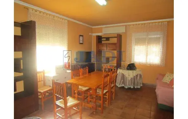 Alquiler Apartamento 2 Dormitorios 200m2 Valdepeñas