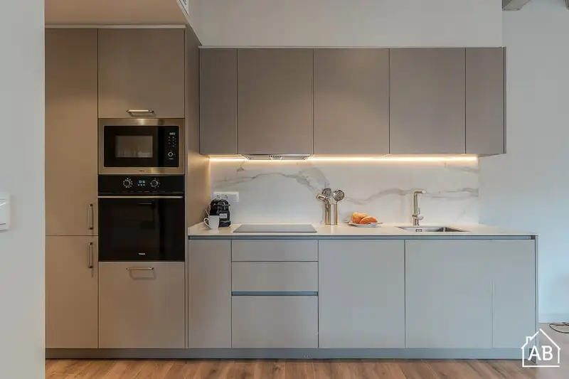 Apartamento 3 Dormitorios Barcelona: Encanto Histórico y Comodidades Modernas