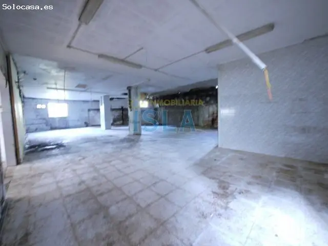 Dos Locales Comerciales y Nave en Limpias