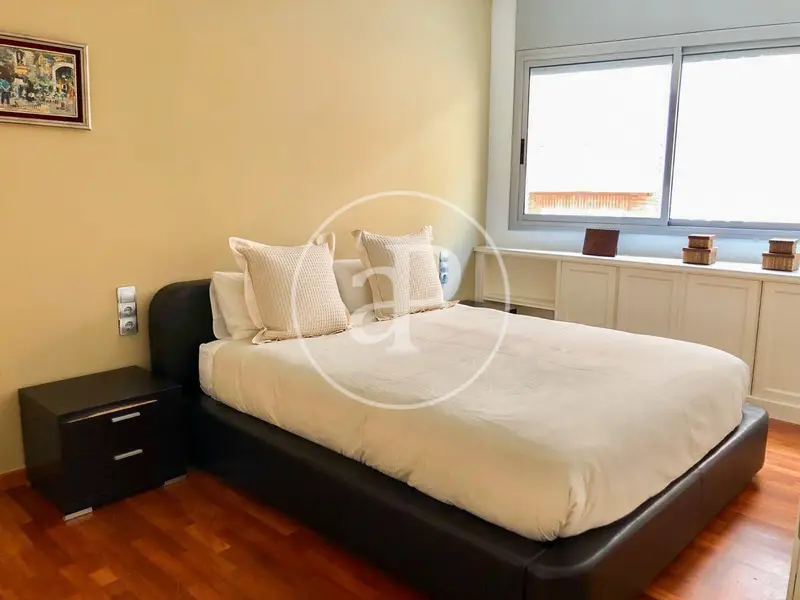 Piso en Alquiler en Sarria Centro 2 habitaciones 2 baños amueblado