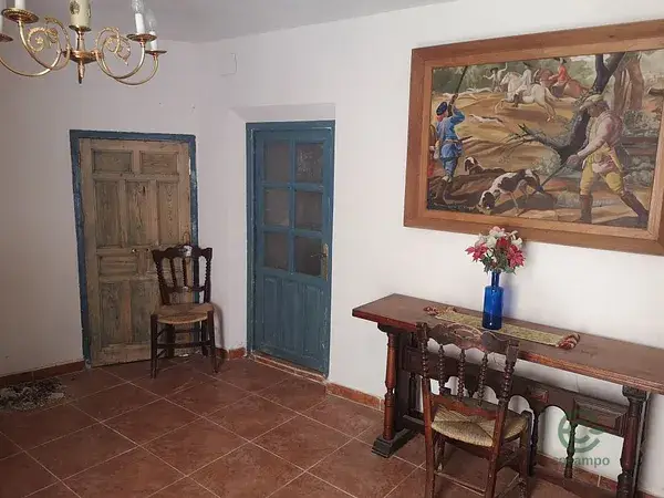 Casa Grande con Patio en Cuenca Necesita Reforma