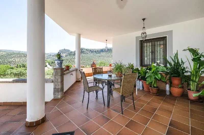 Casa 5 Dormitorios Montefrío Gran Parcela Piscina