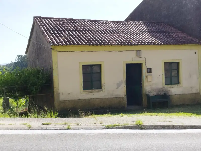 Casa en Figueiras Santiago de Compostela necesita reforma