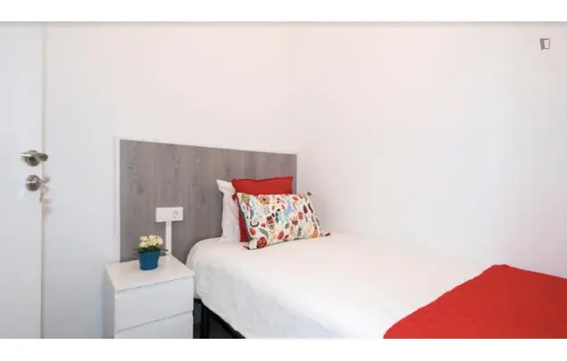 Apartamento 6 Dormitorios Eixample Barcelona Alquiler 3-24 Meses