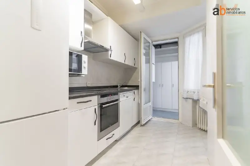 Alquiler Piso 4 Habitaciones San Juan Pamplona