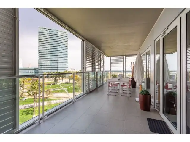 Apartamento con Vistas al Mar Amueblado Alquiler 4-5 Meses