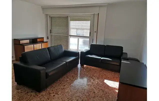 Rent 4 bedroom apartment in Murcia