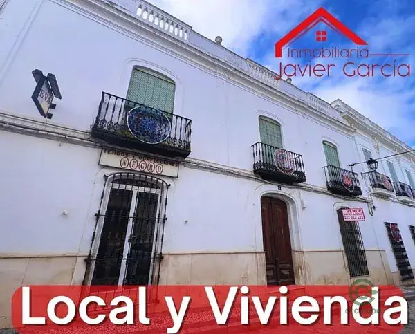 Edificio Comercial y Vivienda en Badajoz 750m2
