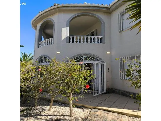 Chalet 4 Dormitorios 2 Baños Torrevieja