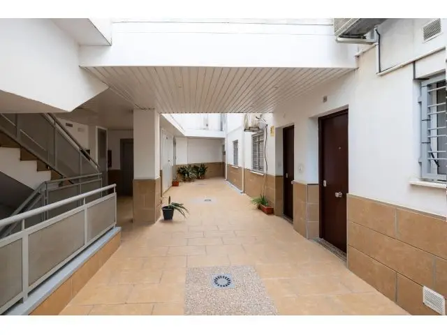 Planta Baja Reformada en Albolote Junto Avda Reyes Catolicos