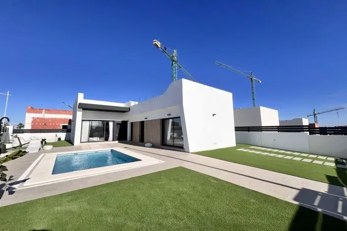 Villa en Venta San Miguel de Salinas 3 Dormitorios