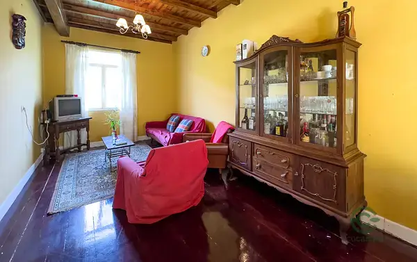 Casa amueblada en Lugo con garaje doble y terreno