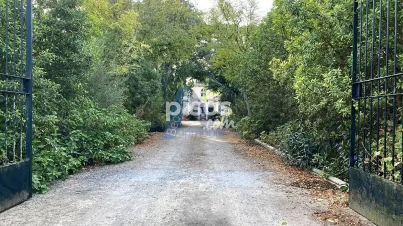 Casa Rustica en Venta en Las Arenas 4 Dormitorios Piscina Jardin