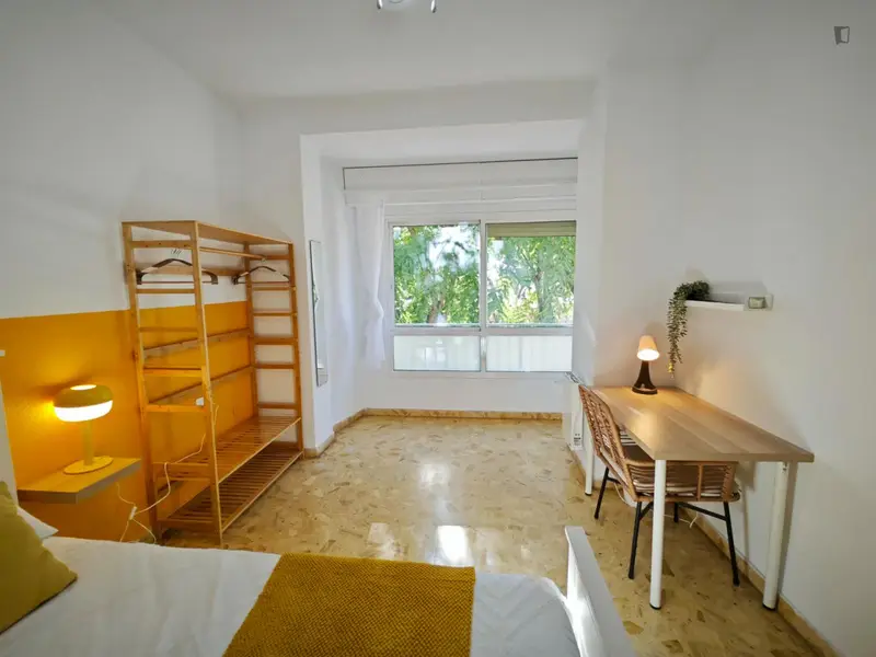 Habitacion Doble con Baño Privado en Barrio Peral