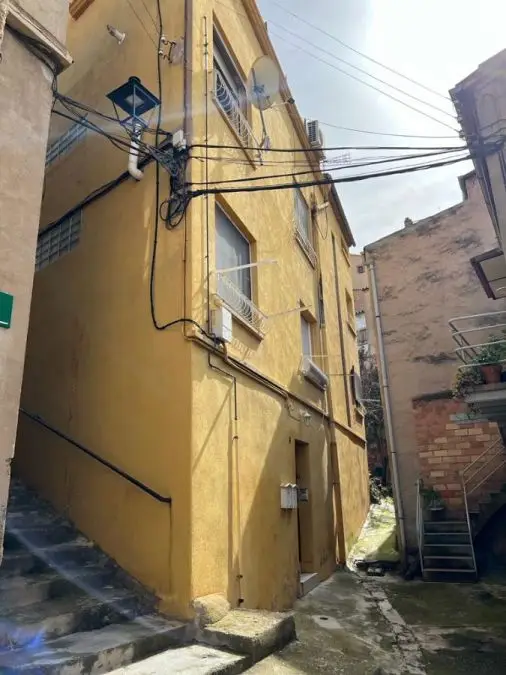 Venta Piso 4 Habitaciones Suria Subasta Judicial