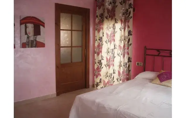 Casa de 6 dormitorios con piscina en Montgai