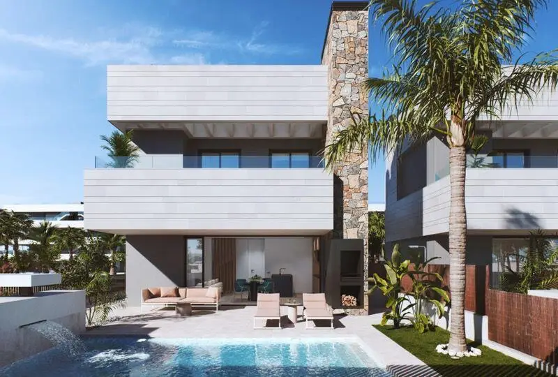 Villa en Venta 3 Dormitorios 3 Baños Sótano Solarium Piscina