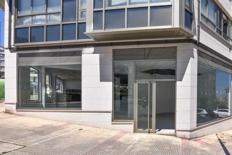 Local Comercial en alquiler en Culleredo, A Coruña