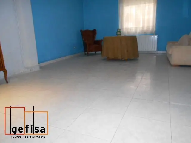 Venta Casa con Calefacci
ón en Valdepe
ñas - Ref 677