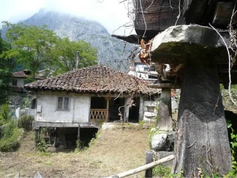 venta Chalet en Entrago (Teverga), Asturias (006576)- Globaliza