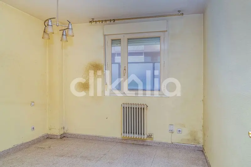 Piso en venta en Salt Girona 86m2 4 dormitorios terraza