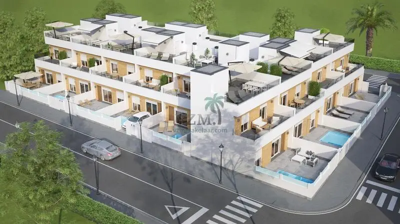 Adosados de Lujo con Piscina Privada en Murcia