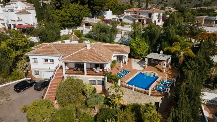 Villa 4 Dormitorios Vistas al Mar Piscina Privada Alquiler Turistico