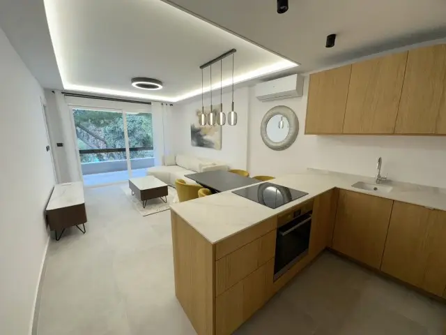 Apartamento 3 Dormitorios Milla de Oro Lujo Cerca Playa