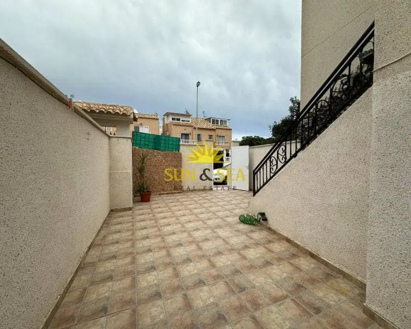 Casa en alquiler en Aguas Nuevas, Torrevieja, Alicante