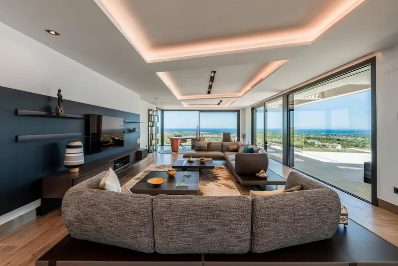 Villa de Lujo en Sotogrande Alto con Vistas al Mar