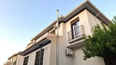 Casa adosada en venta en Calle de Espinela