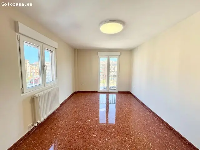 Piso en Alquiler Alcázar del Genil Granada 3 Dormitorios 2 Baños Reformado