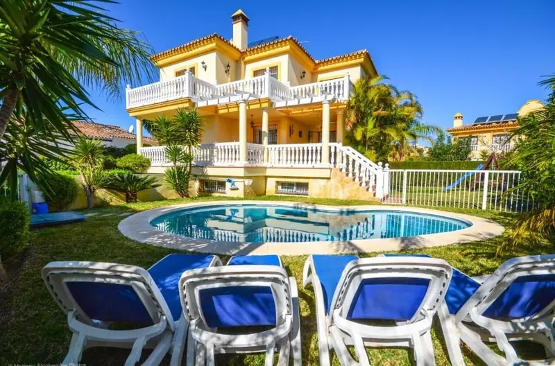 Chalet en Venta Mijas Costa Reformado Jardin Piscina Privada