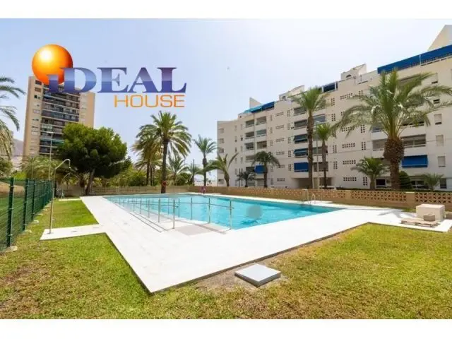 Piso en Aguadulce cerca de la playa con piscina
