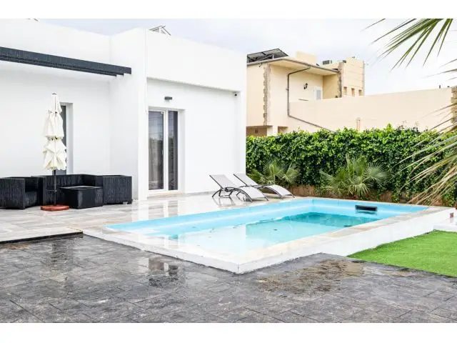 Se Alquila Temporalmente Chalet Independiente Con Piscina En Cala Pi