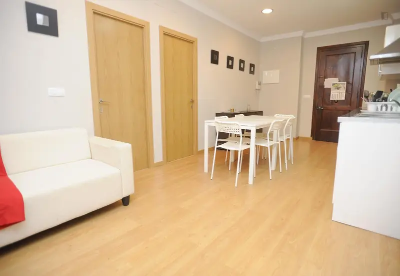 Habitacion Doble en Piso de 8 Habitaciones