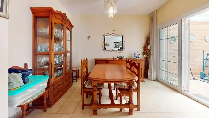 Chalet en venta 5 dormitorios San Juan de Alicante
