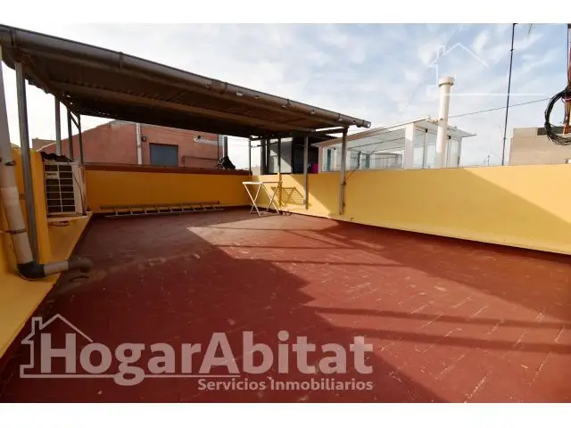 Casa Esquinera con Garaje Doble Terraza y Trastero Villarreal