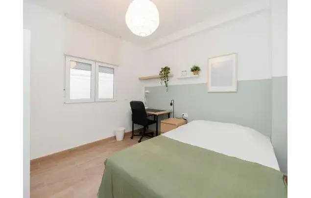 Rent a room in Málaga