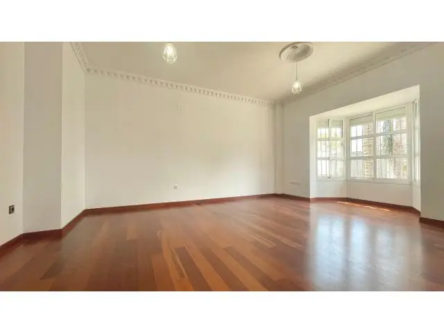 Chalet Independiente 4 Dormitorios Parcela 450m2 Jerez