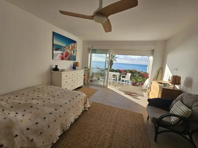 Apartamento en Calahonda con Vistas al Mar 2 Dormitorios 2 Baños