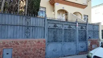 Casa Adosada en Venta en Albolote - Inversores