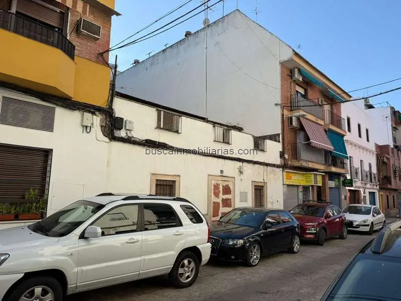 Solar Urbano en Córdoba: 207m², 6 Viviendas, Alta Rentabilidad