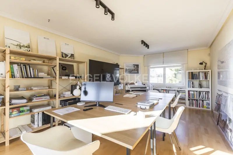 Chalet de Lujo en Madrid 4 Dormitorios 4 Baños Jardin Piscina