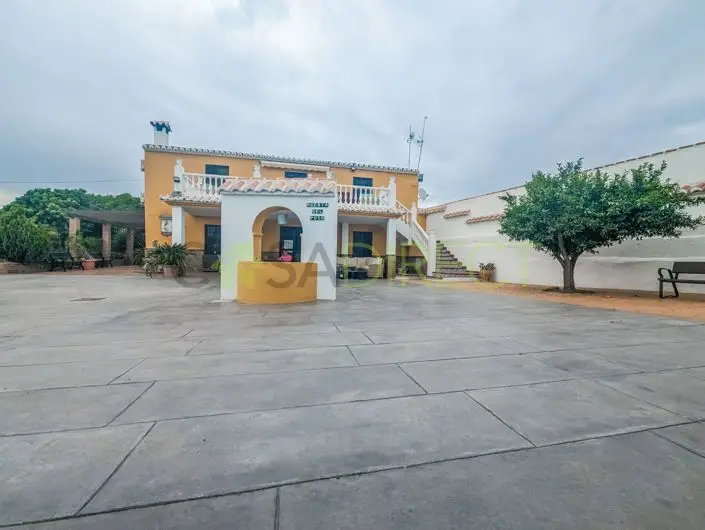 Villa 5 Dormitorios en Venta